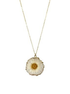GOLD TONE Daisy Resin Necklace